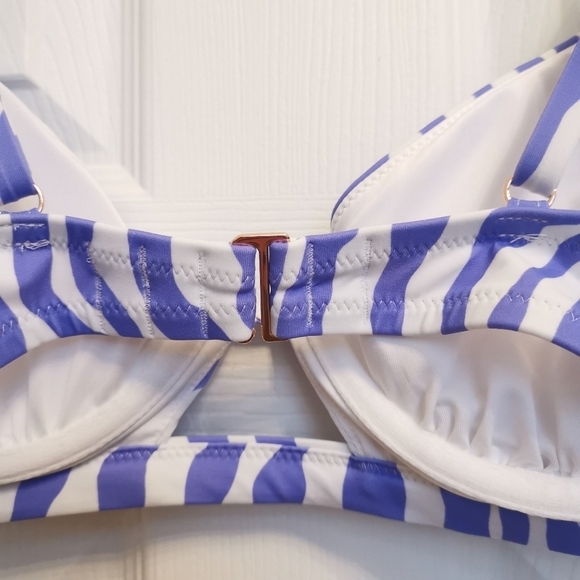 🌻2/$25🌻Shade & Shore Keyhole Purple and White Animal Print Bikini Top - Picture 10 of 11